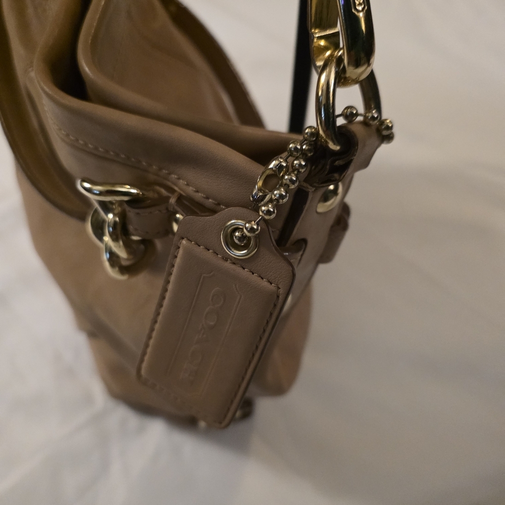 Coach Tan Vintage Leather Shoulder Bag (EUC) - Picture 6 of 9
